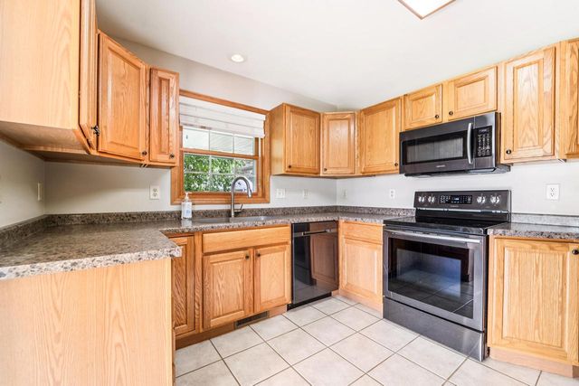 305 Morgan LANE, Beaver Dam, WI 53916