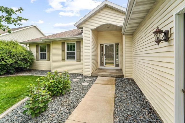 305 Morgan LANE, Beaver Dam, WI 53916