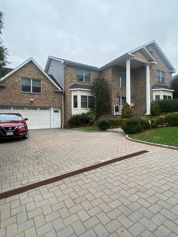 18 Crosshill Road, Eastchester, NY 10709