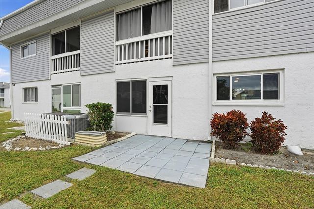 22375 EDGEWATER DRIVE 124, Punta Gorda, FL 33980