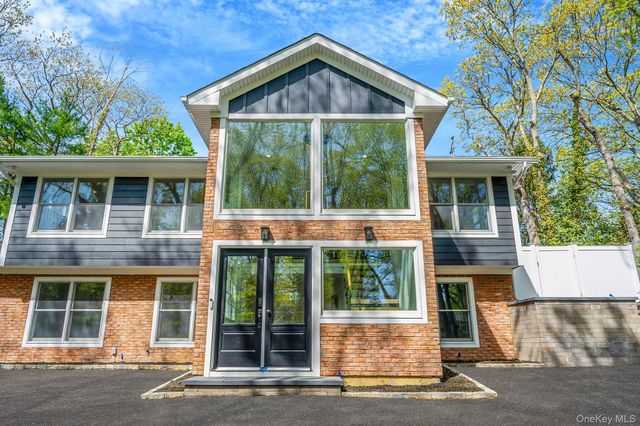 40 Friendly Road, Smithtown, NY 11787