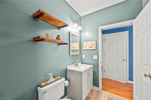 4064 Clinard Avenue, Winston-salem, NC 27127