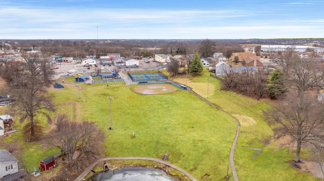 12 Cross Street, Dry Ridge, KY 41035