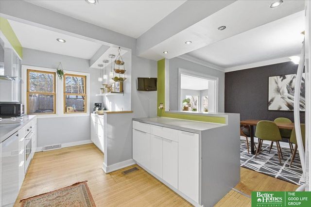 4677 Mayberry Street, Omaha, NE 68106