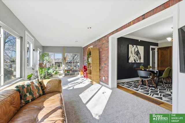 4677 Mayberry Street, Omaha, NE 68106