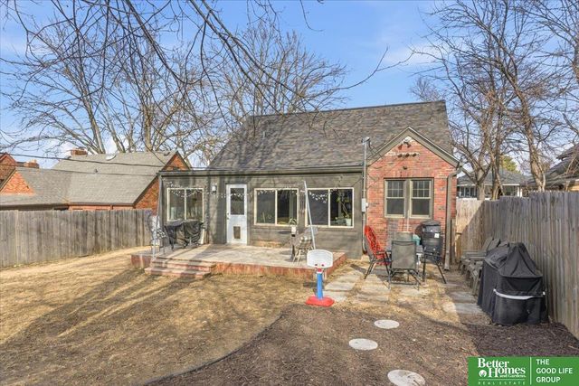 4677 Mayberry Street, Omaha, NE 68106