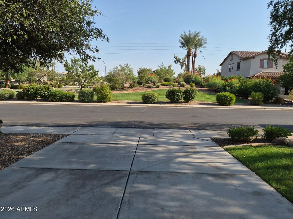 2543 E Penedes Drive, Gilbert, AZ 85298 — photo 3