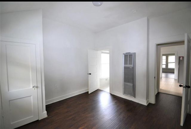 1517 Bonnie Brae Street 4, Houston, TX 77006