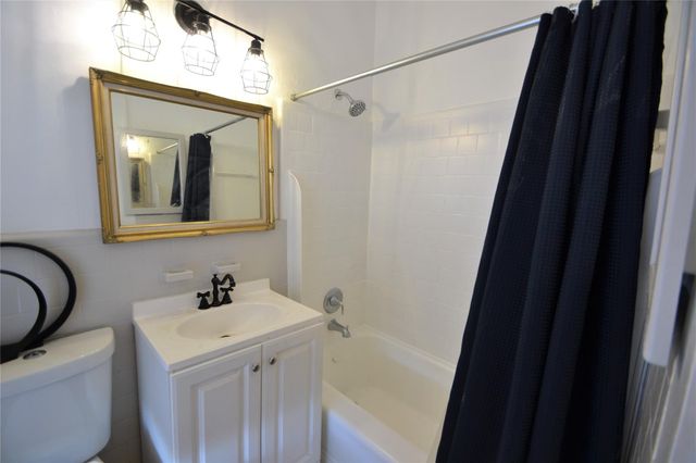 1517 Bonnie Brae Street 4, Houston, TX 77006