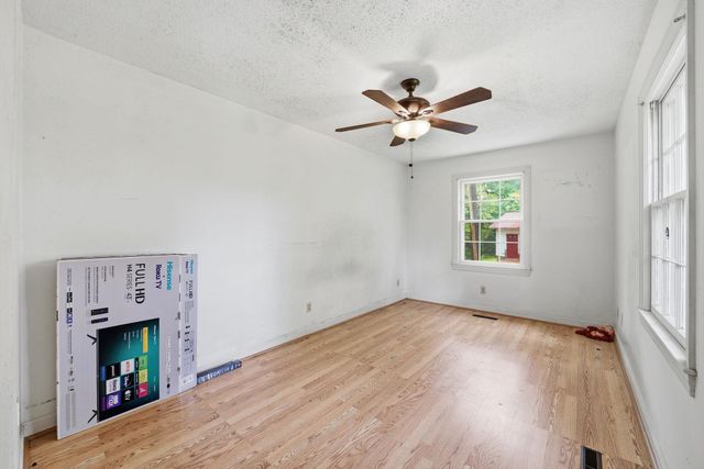 5347 Hoyt Rogers Rd, Mullins, SC 29574