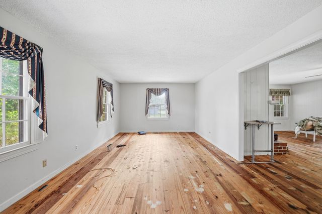 5347 Hoyt Rogers Rd, Mullins, SC 29574