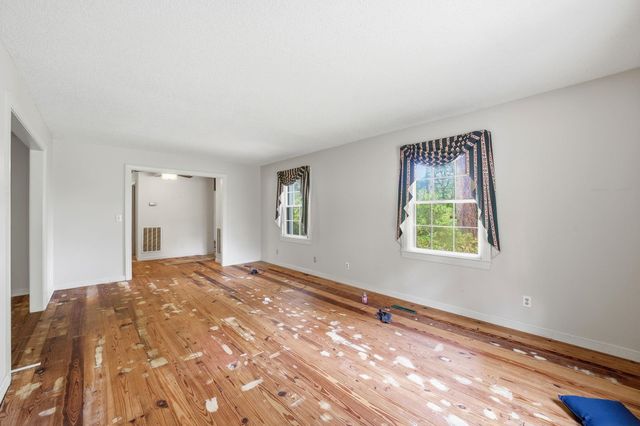 5347 Hoyt Rogers Rd, Mullins, SC 29574