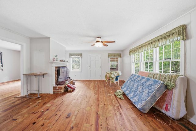 5347 Hoyt Rogers Rd, Mullins, SC 29574