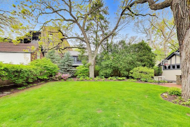 1218 Sheridan Road, Evanston, IL 60202