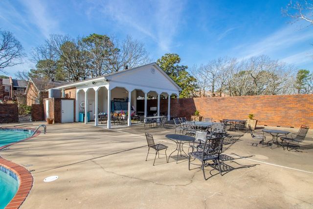 518 Cambridge Place, Little Rock, AR 72227