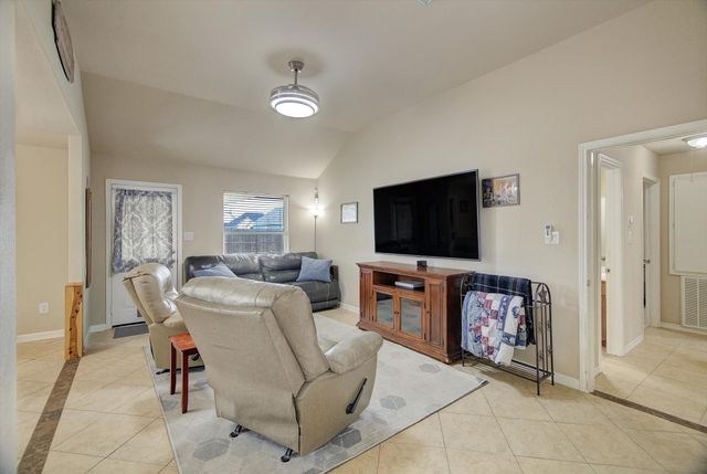 212 Hickory Street, Sweeny, TX 77480