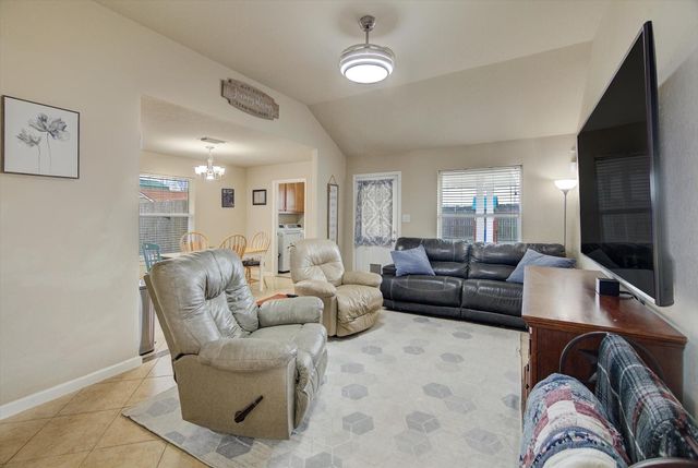 212 Hickory Street, Sweeny, TX 77480