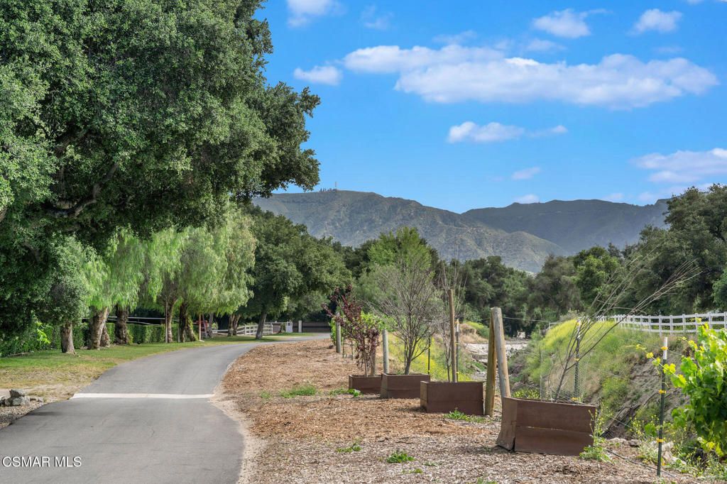 Image 4 of property listing at 27101 Sand Canyon Road, Canyon Country, CA 91387