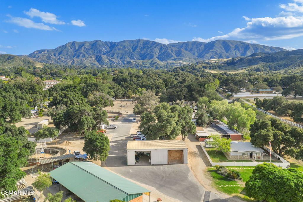 Image 5 of property listing at 27101 Sand Canyon Road, Canyon Country, CA 91387