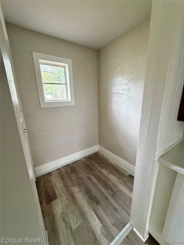1652 Wisconsin Avenue, Flint, MI 48506