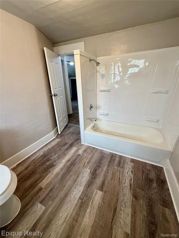 1652 Wisconsin Avenue, Flint, MI 48506