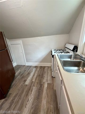 1652 Wisconsin Avenue, Flint, MI 48506