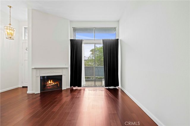 21912 Hiawatha Street 2, Chatsworth, CA 91311