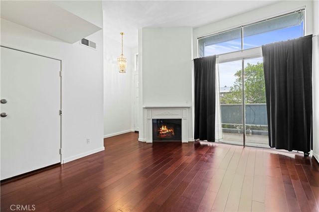 21912 Hiawatha Street 2, Chatsworth, CA 91311