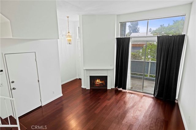 21912 Hiawatha Street 2, Chatsworth, CA 91311