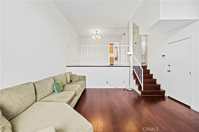 21912 Hiawatha Street 2, Chatsworth, CA 91311