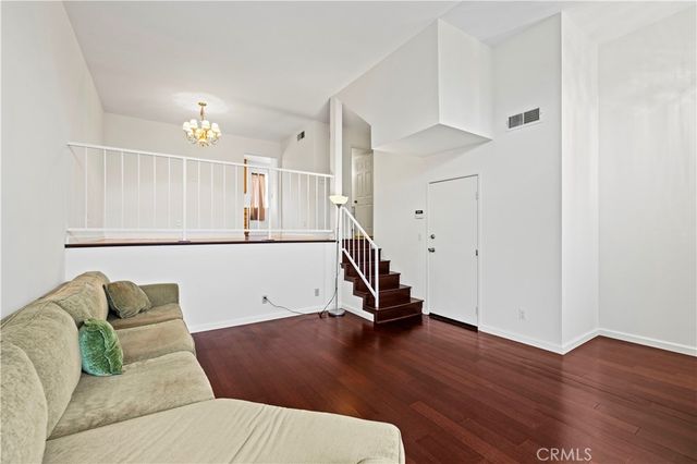 21912 Hiawatha Street 2, Chatsworth, CA 91311