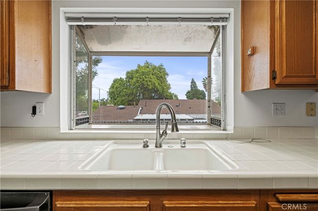 21912 Hiawatha Street 2, Chatsworth, CA 91311