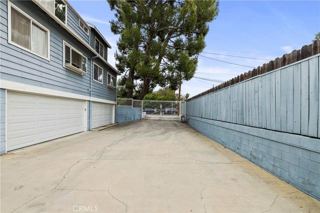 21912 Hiawatha Street 2, Chatsworth, CA 91311