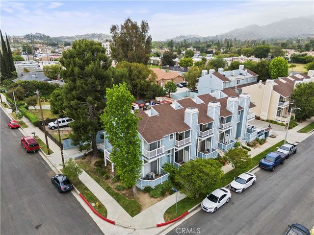 21912 Hiawatha Street 2, Chatsworth, CA 91311