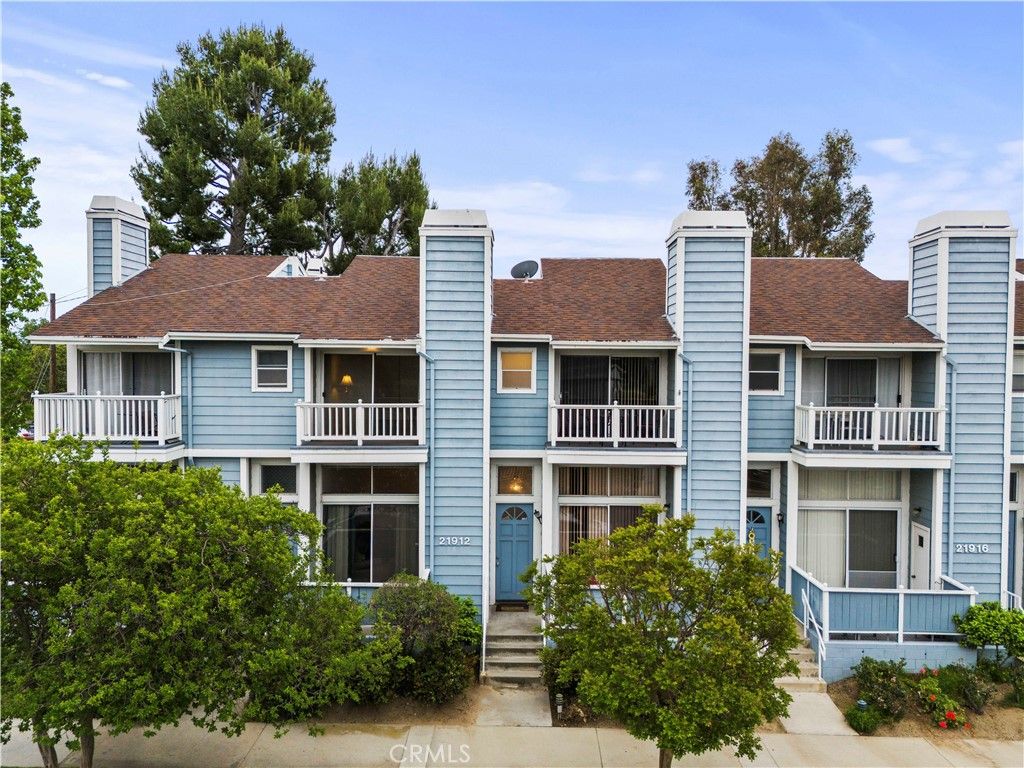 21912 Hiawatha Street 2, Chatsworth, CA 91311