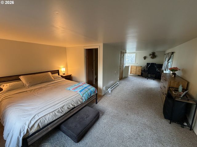 92738 KNAPP Rd, Port Orford, OR 97465