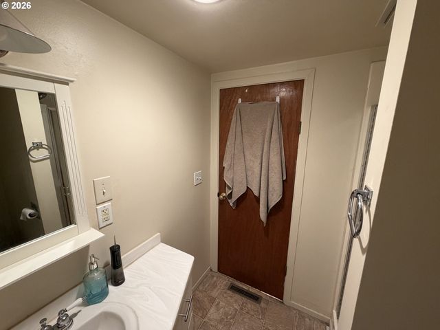 92738 KNAPP Rd, Port Orford, OR 97465