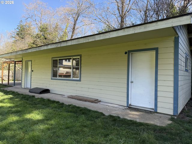 92738 KNAPP Rd, Port Orford, OR 97465