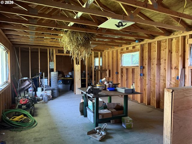 92738 KNAPP Rd, Port Orford, OR 97465