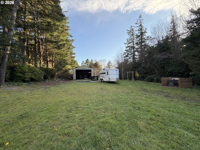 92738 KNAPP Rd, Port Orford, OR 97465