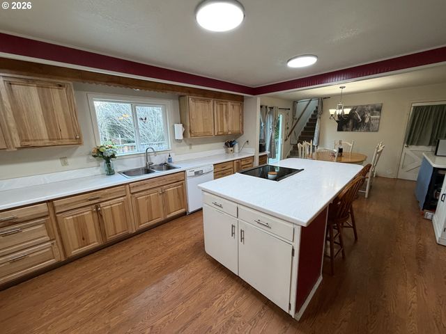92738 KNAPP Rd, Port Orford, OR 97465
