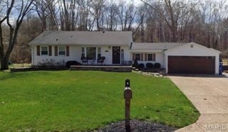 140 Brookside Lane, Ballwin, MO 63021