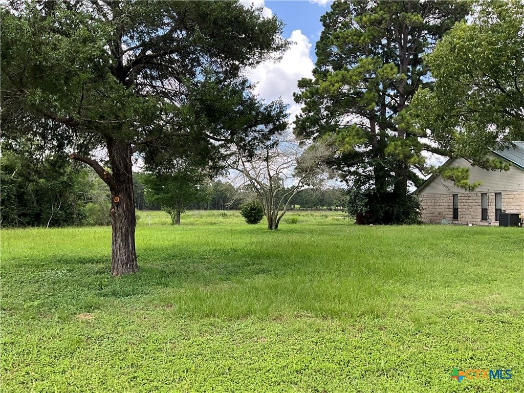 114 Shore Front Drive, Bastrop, TX 78602