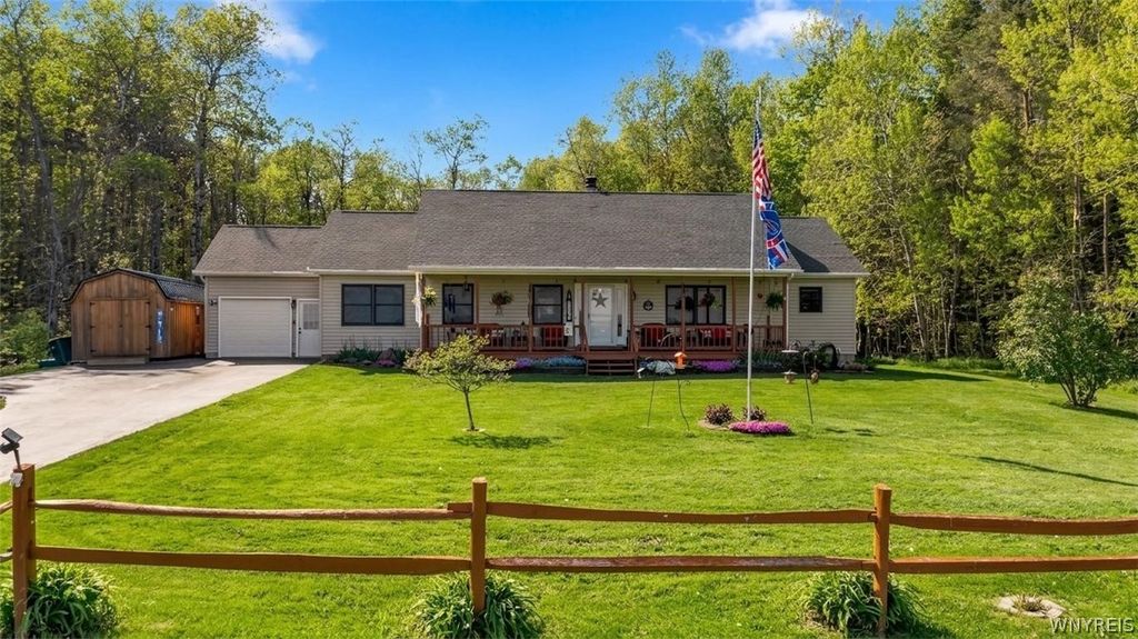 10816 Crump Road, Colden, NY 14080