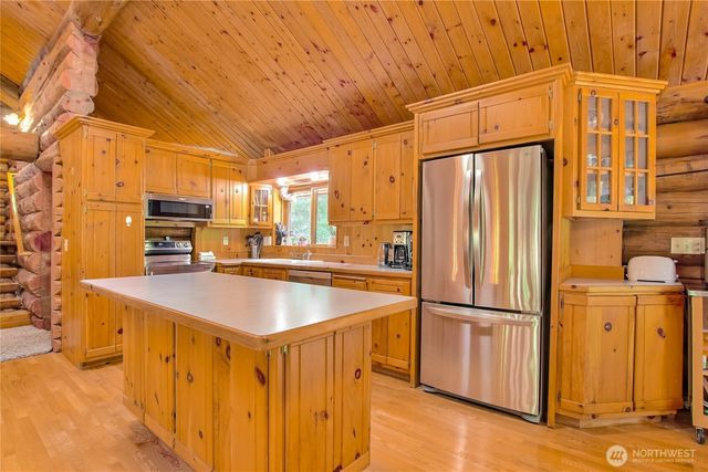 36233 28th Avenue S, Federal Way, WA 98003