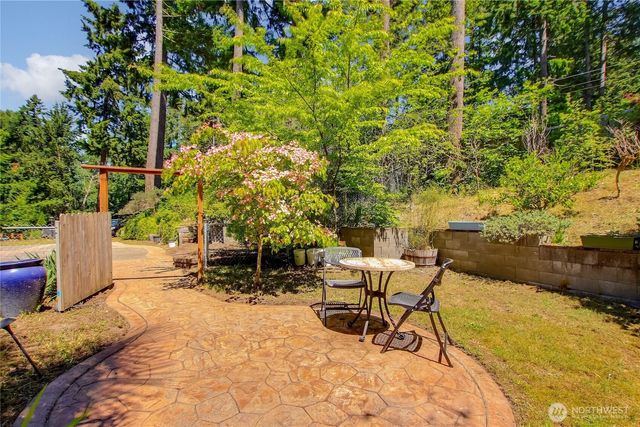 36233 28th Avenue S, Federal Way, WA 98003