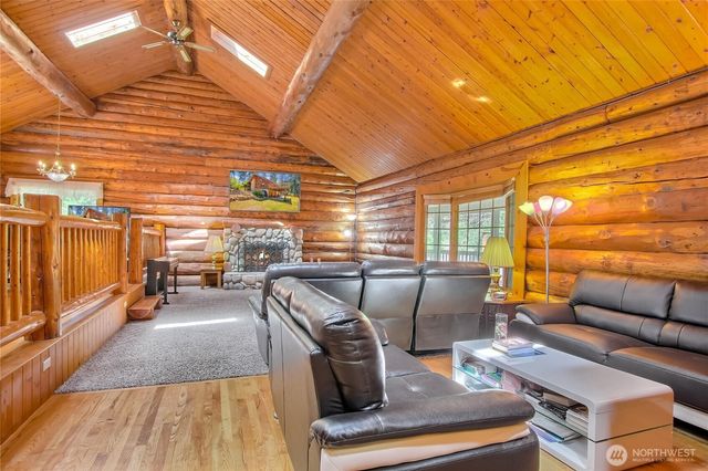 36233 28th Avenue S, Federal Way, WA 98003