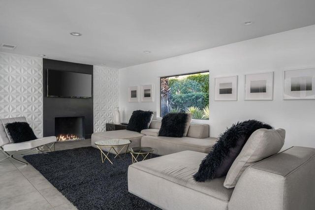 505 N Camino Real, Palm Springs, CA 92262