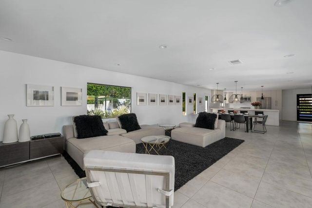 505 N Camino Real, Palm Springs, CA 92262