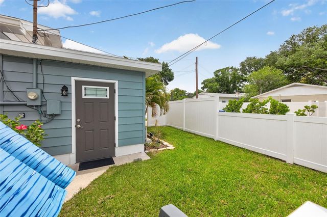825 46TH STREET N B, St Petersburg, FL 33713